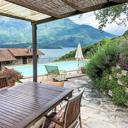 Nyaraló Tuschaus By Interhome